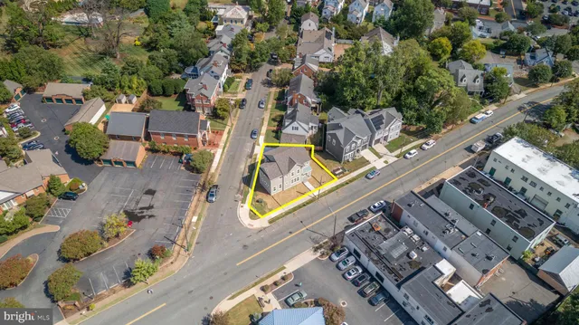 $899,000 | 613 Kenmore Avenue, Fredericksburg, VA 22401