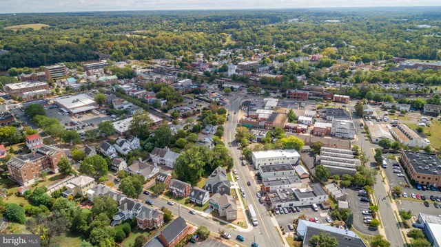 $899,000 | 613 Kenmore Avenue, Fredericksburg, VA 22401