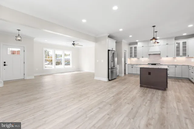 $899,000 | 613 Kenmore Avenue, Fredericksburg, VA 22401