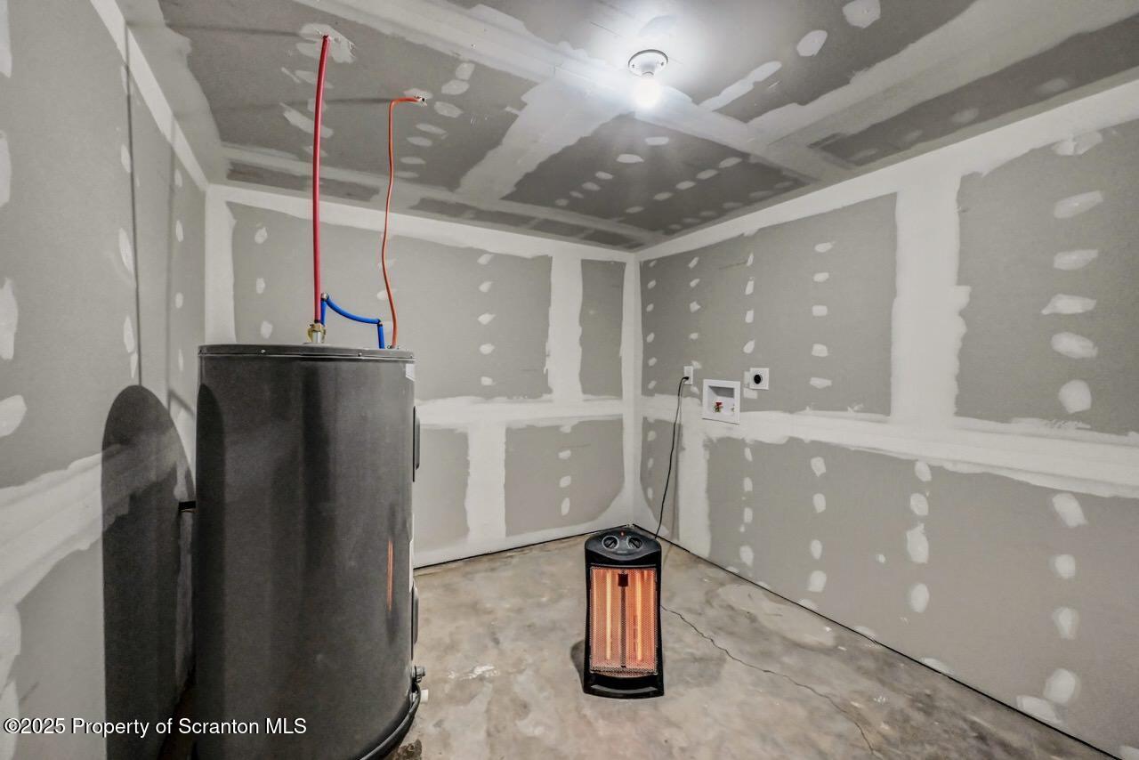 71 Sandy Beach Road Gouldsboro, PA 18424 - Photo 47 of 57 a view of a hallway with a elevator
