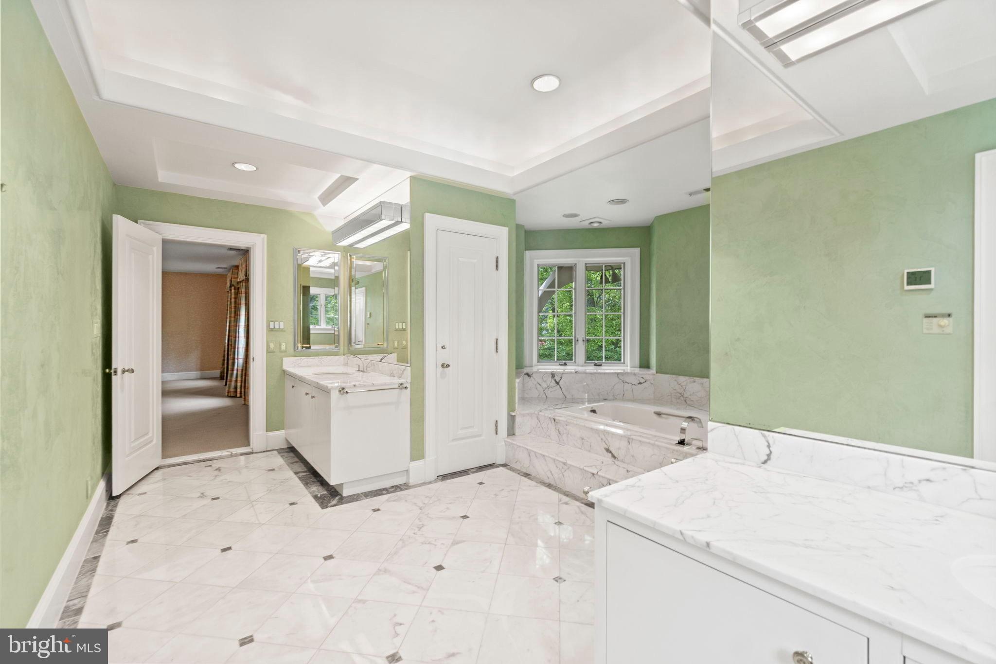 4501 Linnean Avenue Northwest Washington, DC 20008 - Photo 17 of 27 Full Bath