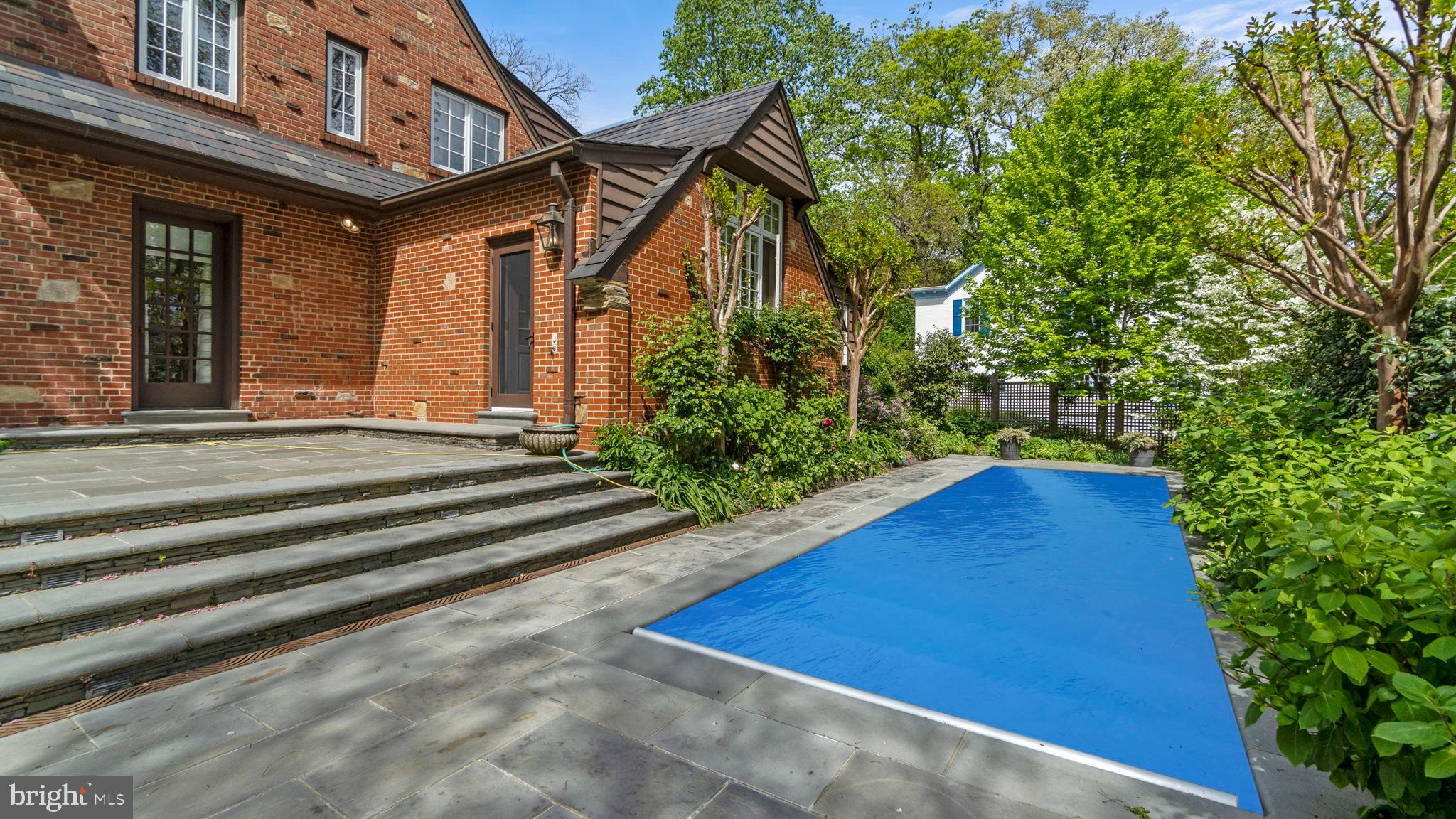 4501 Linnean Avenue Northwest Washington, DC 20008 - Photo 25 of 27 Terrace / Pool