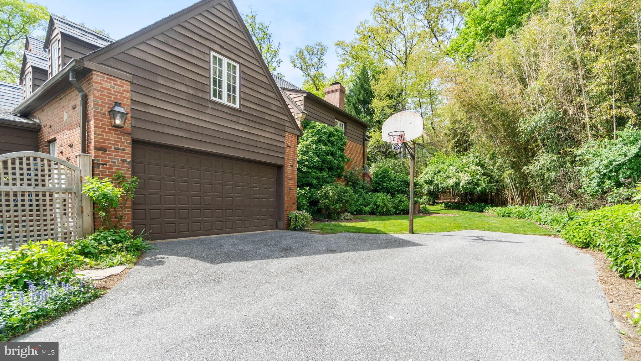 4501 Linnean Avenue Northwest Washington, DC 20008 - Photo 26 of 27 Driveway / 1-Car Garage