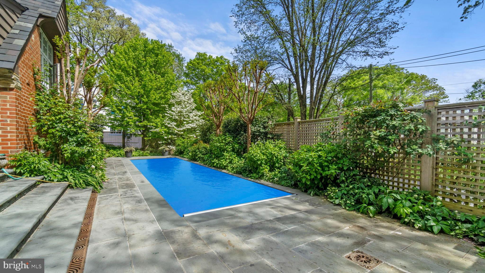 4501 Linnean Avenue Northwest Washington, DC 20008 - Photo 3 of 27 Terrace / Pool