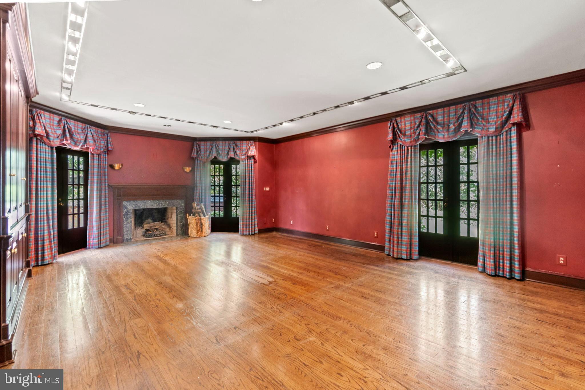4501 Linnean Avenue Northwest Washington, DC 20008 - Photo 10 of 27 Study