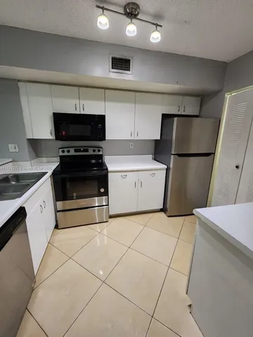 $349,000 | 2600 South University Drive, Unit 129, Davie, FL 33328