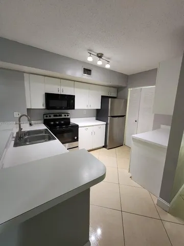 $349,000 | 2600 South University Drive, Unit 129, Davie, FL 33328