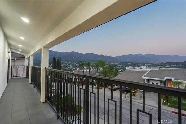 $9,800 | 3381 Oakmont View Drive, Glendale, CA 91208