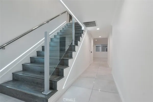 $9,800 | 3381 Oakmont View Drive, Glendale, CA 91208