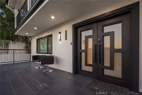 $9,800 | 3381 Oakmont View Drive, Glendale, CA 91208