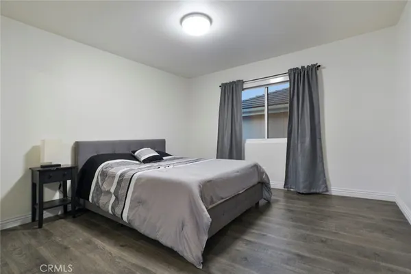 $9,800 | 3381 Oakmont View Drive, Glendale, CA 91208