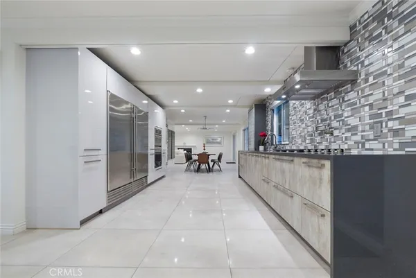 $9,800 | 3381 Oakmont View Drive, Glendale, CA 91208