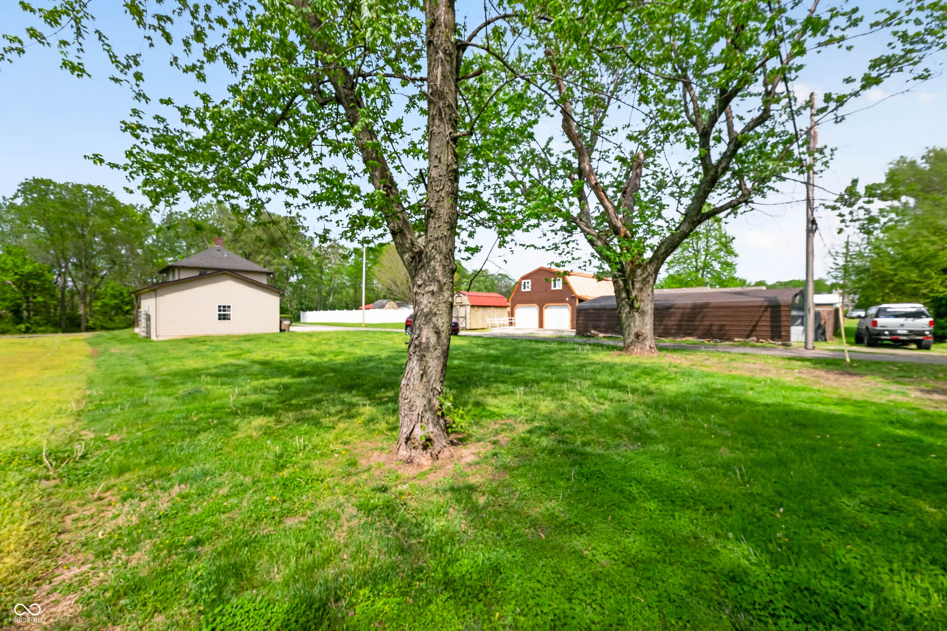 2115 Irwin Drive Columbus, IN 47201 - Photo 62 of 75