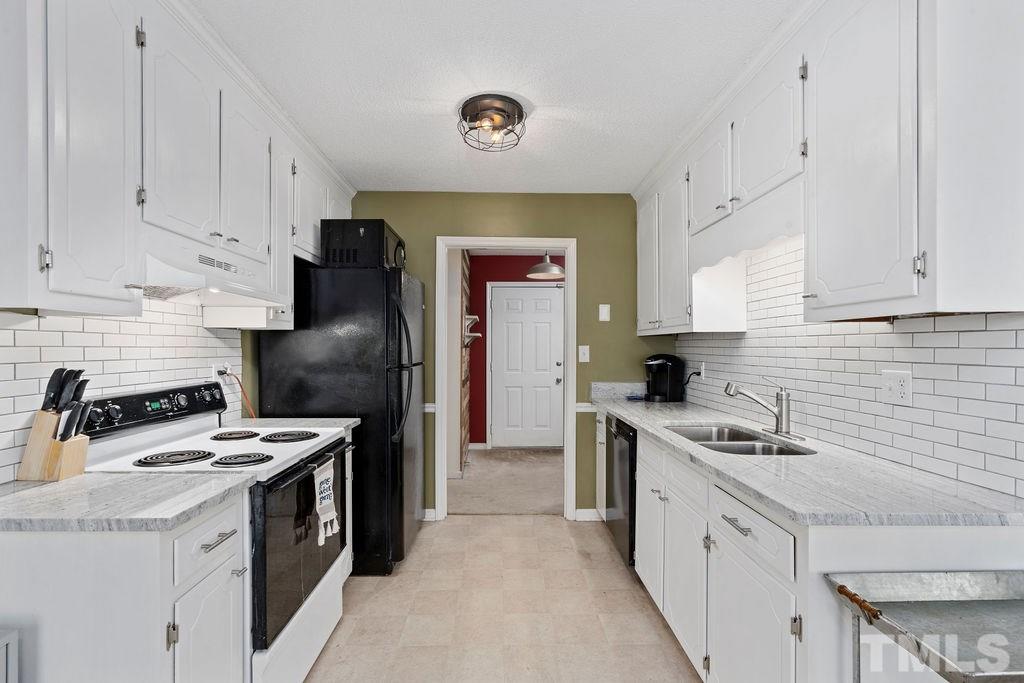 3516 Castlegate Drive Raleigh, NC 27616 - Photo 9 of 21