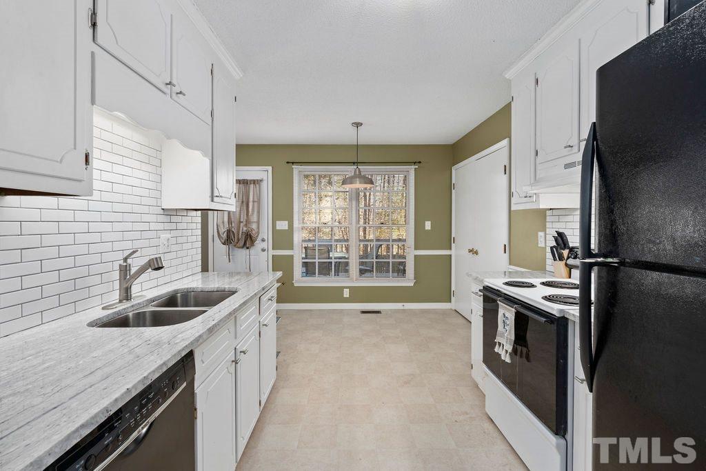 3516 Castlegate Drive Raleigh, NC 27616 - Photo 10 of 21