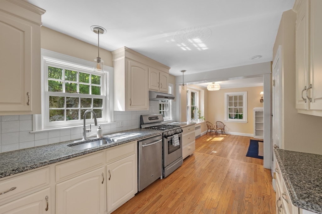77 Shelton Road Swampscott, MA 01907 - Photo 17 of 40
