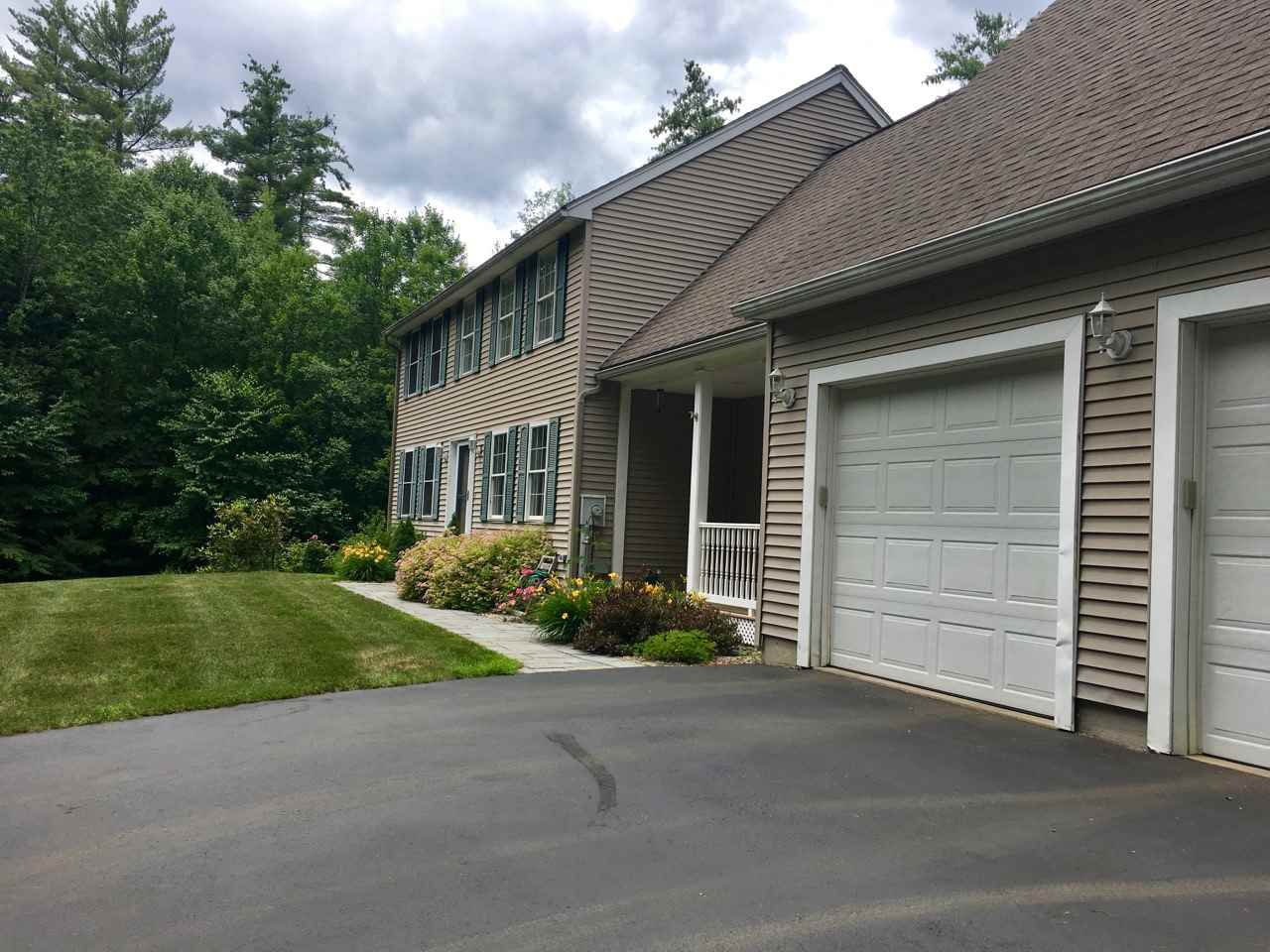 615 Bedford Road New Boston, NH 03070 - Photo 3 of 40