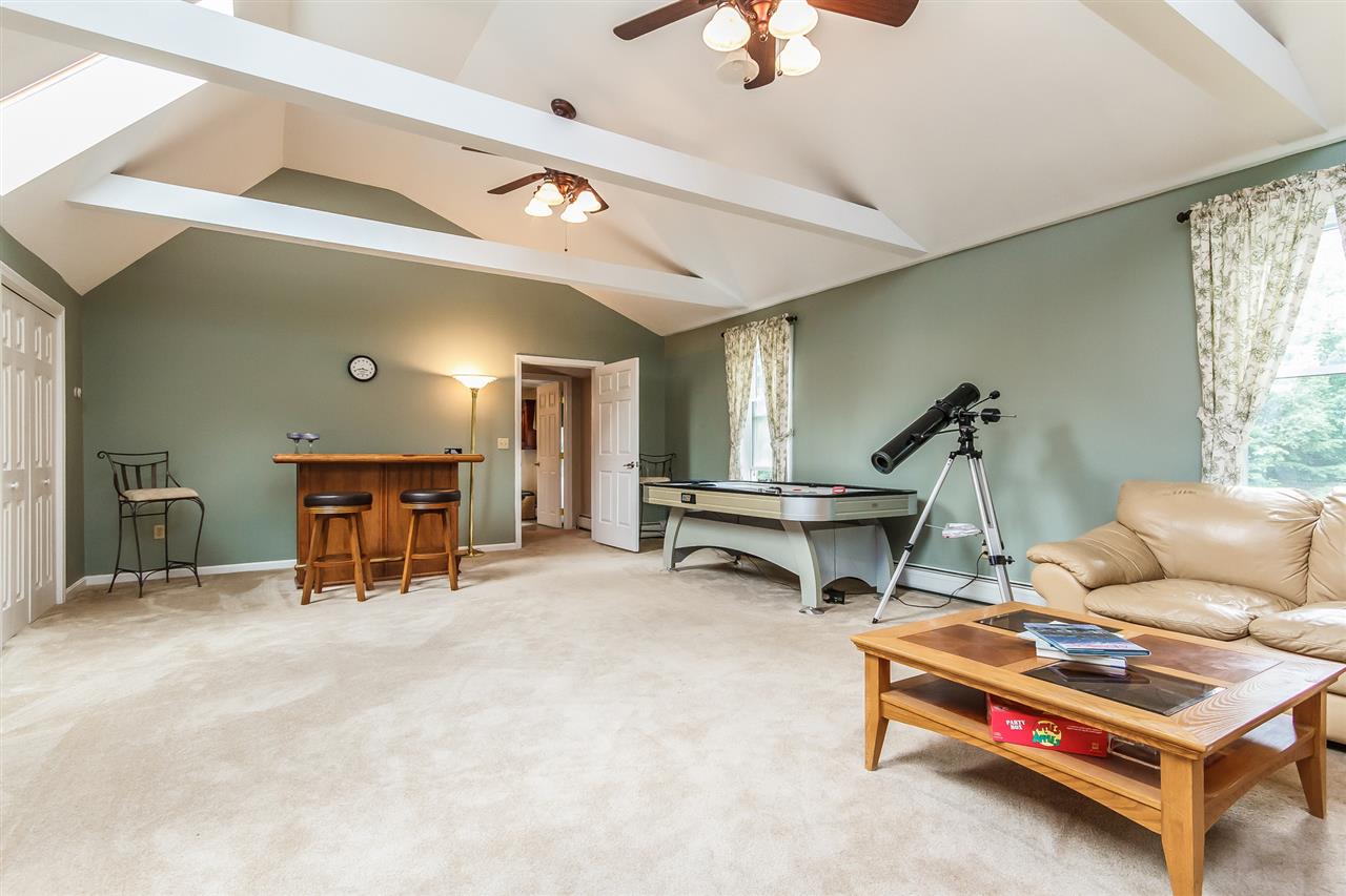 615 Bedford Road New Boston, NH 03070 - Photo 25 of 40