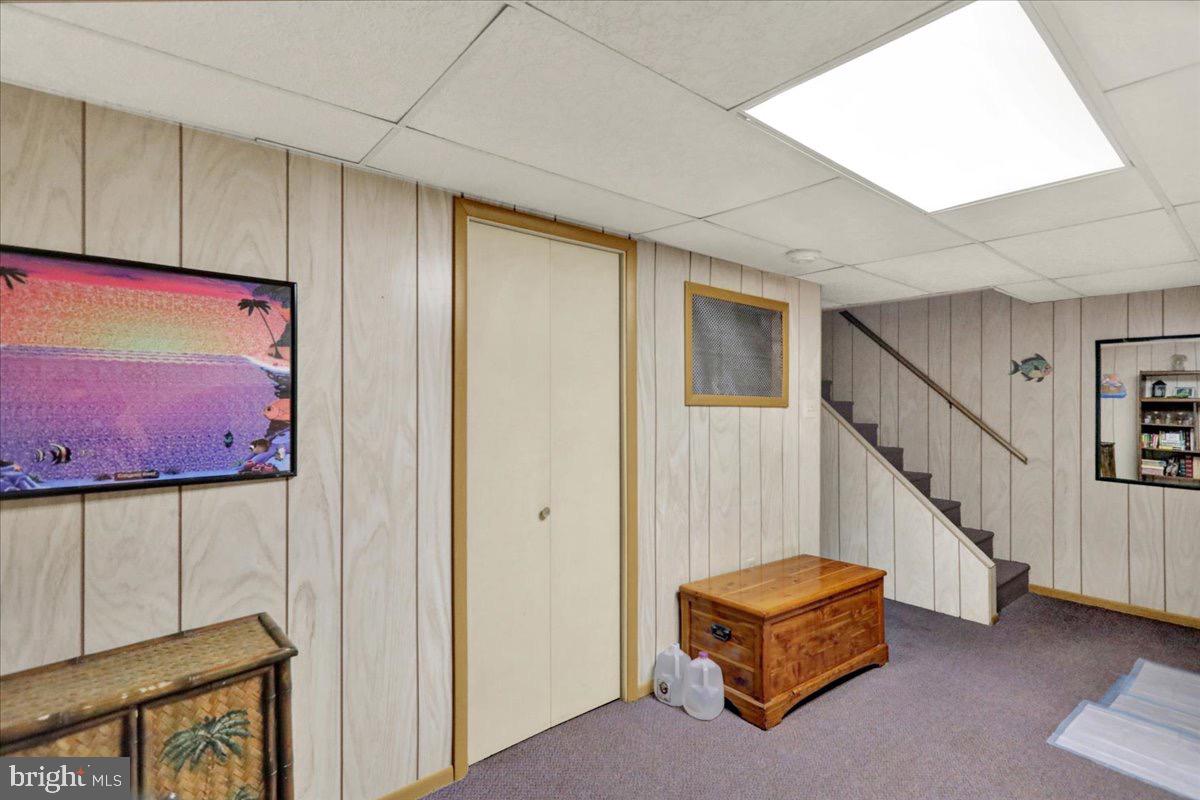 375 Sunset Road Reading, PA 19611 - Photo 18 of 23 a living room with furniture