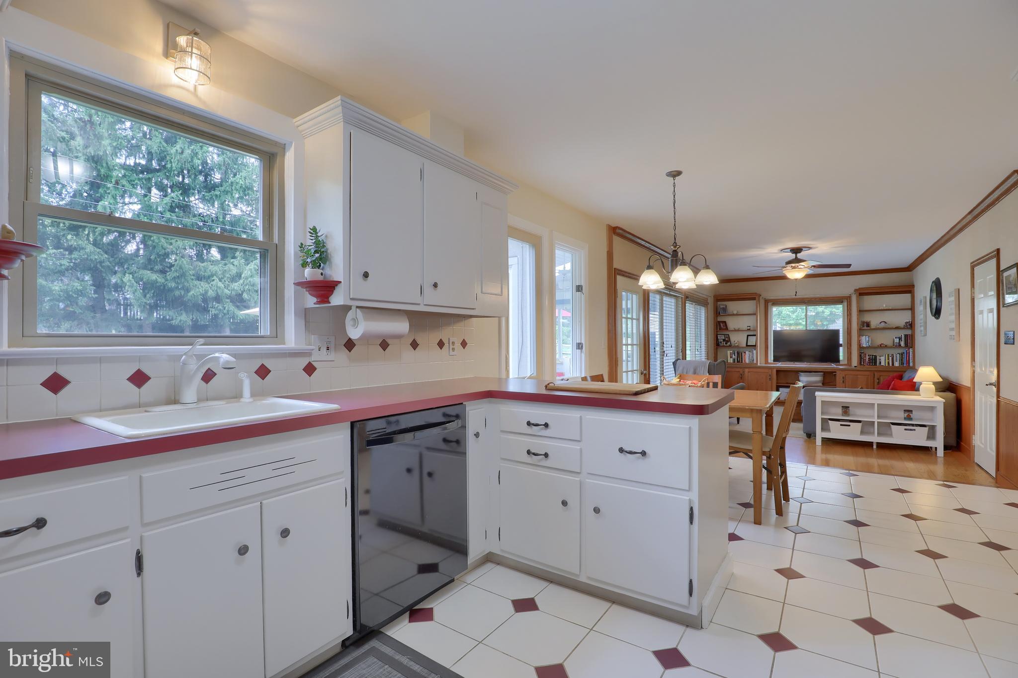 2850 Brookfield Road Lancaster, PA 17601 - Photo 16 of 54 Gallery Image 16