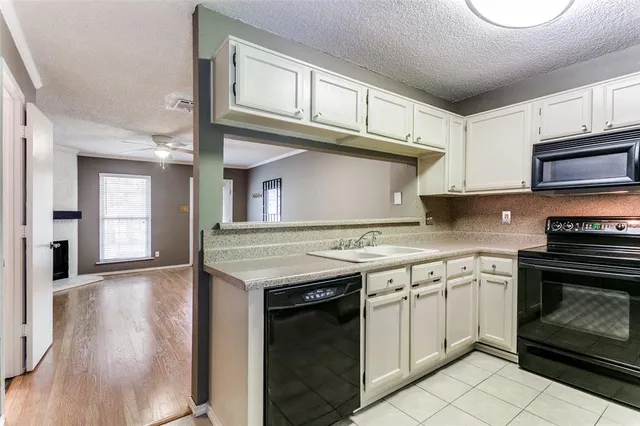 $199,000 | 17 Abbey Road, Euless, TX 76039