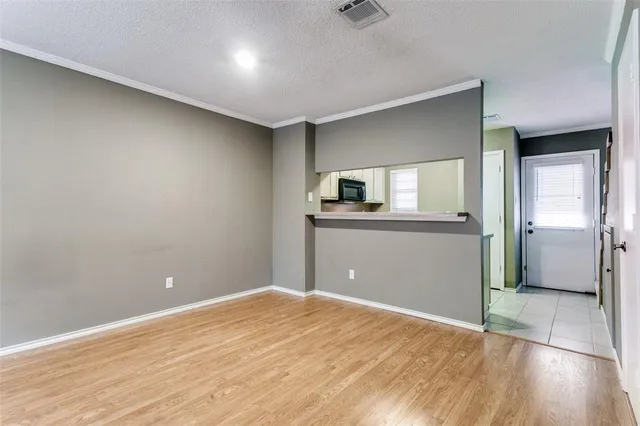 $199,000 | 17 Abbey Road, Euless, TX 76039