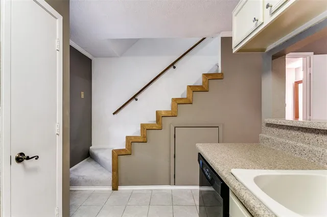 $199,000 | 17 Abbey Road, Euless, TX 76039