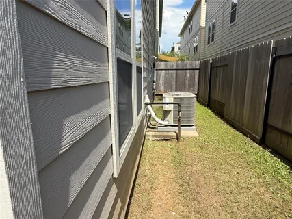 $280,000 | 3332 Home Point Drive, Houston, TX 77091
