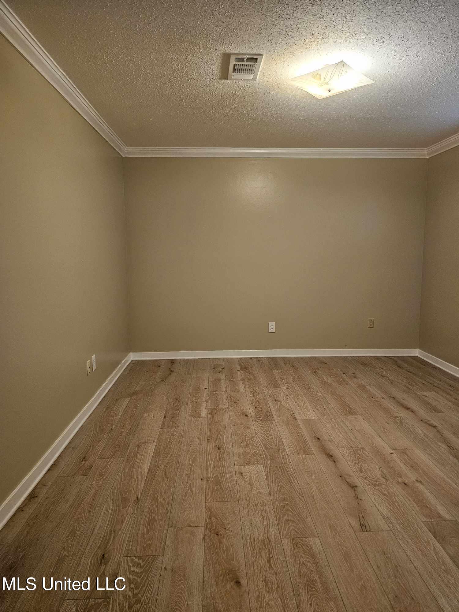 1965 McRaven Road Clinton, MS 39056 - Photo 23 of 28 452307456_368222856305651_80456543088267