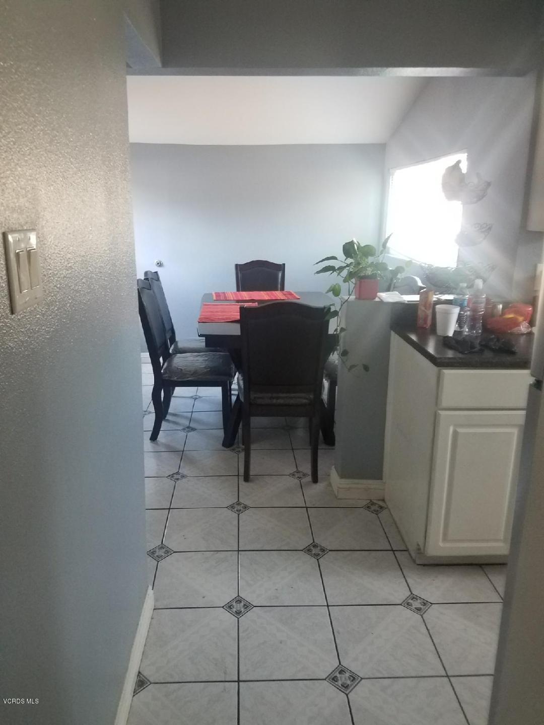 605 Ojai Road Santa Paula, CA 93060 - Photo 2 of 3 Dinning