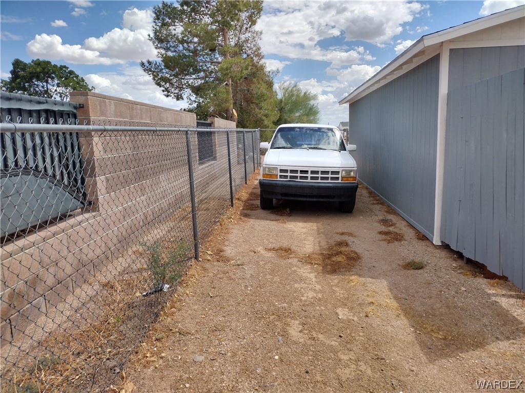 3321 McConnico Road Golden Valley, AZ 86413 - Photo 17 of 61