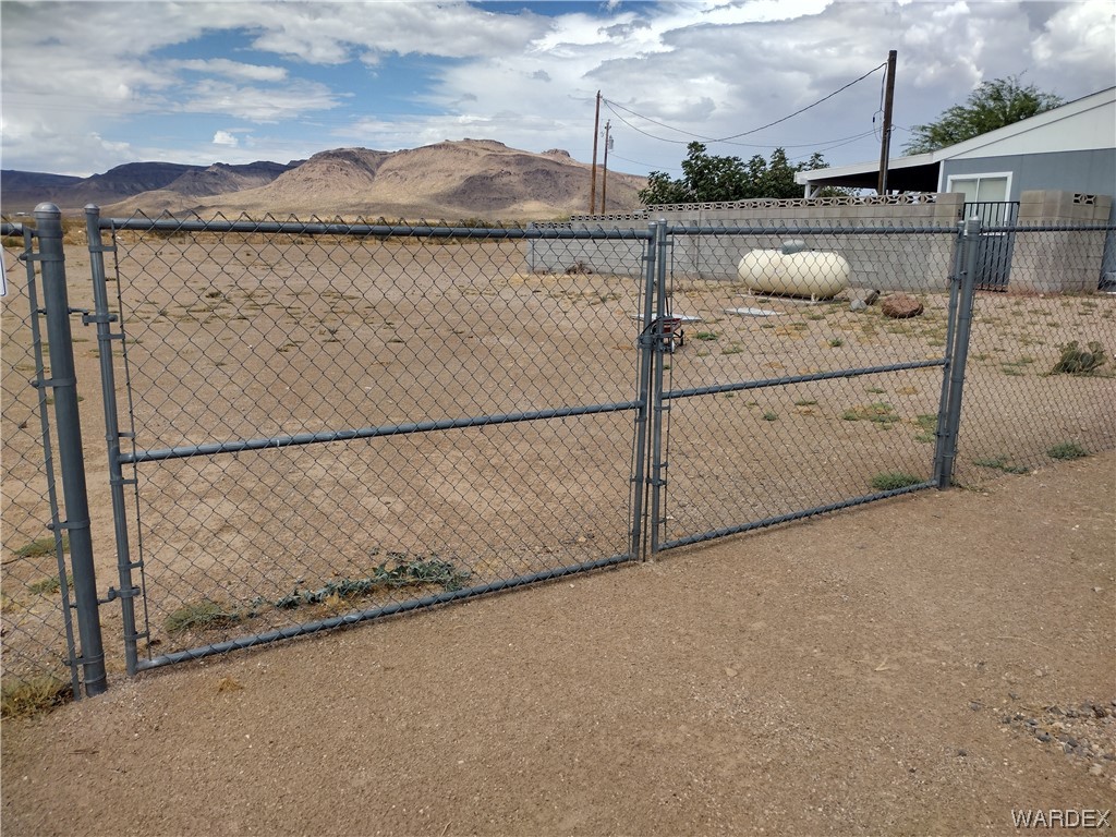 3321 McConnico Road Golden Valley, AZ 86413 - Photo 28 of 61