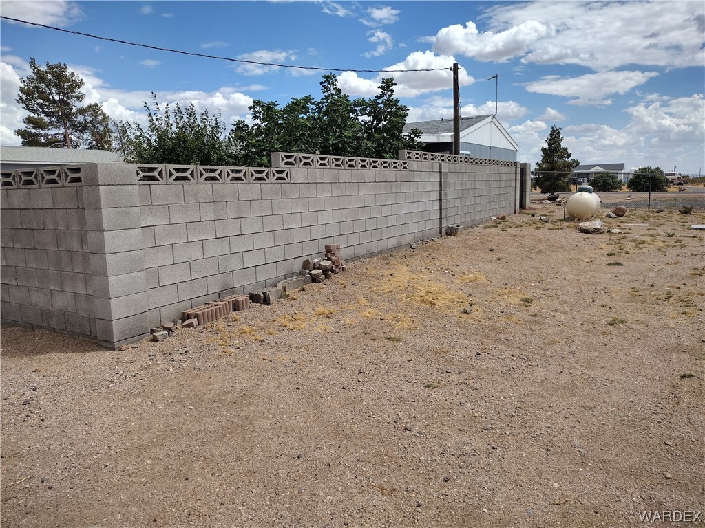 3321 McConnico Road Golden Valley, AZ 86413 - Photo 29 of 61