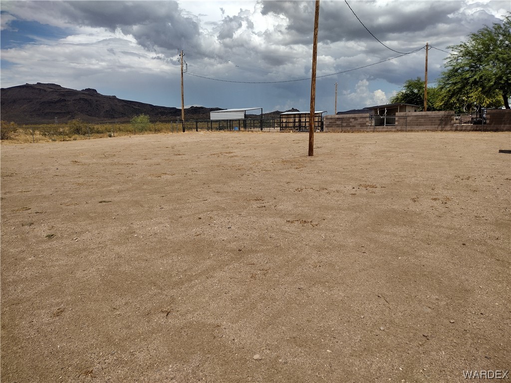 3321 McConnico Road Golden Valley, AZ 86413 - Photo 37 of 61