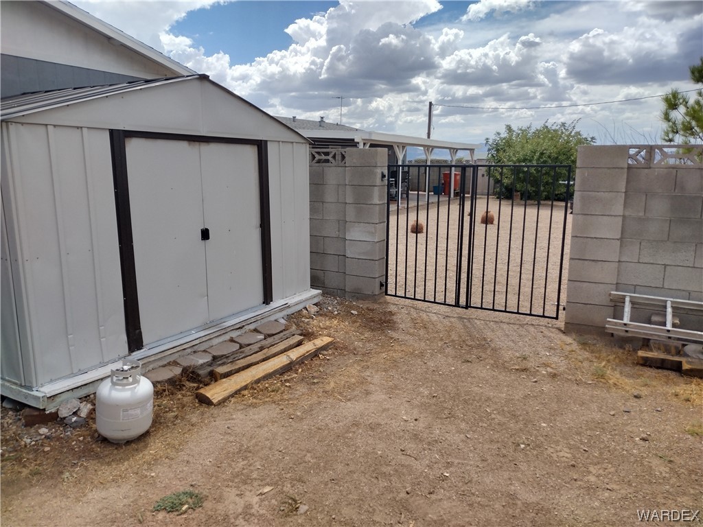 3321 McConnico Road Golden Valley, AZ 86413 - Photo 39 of 61