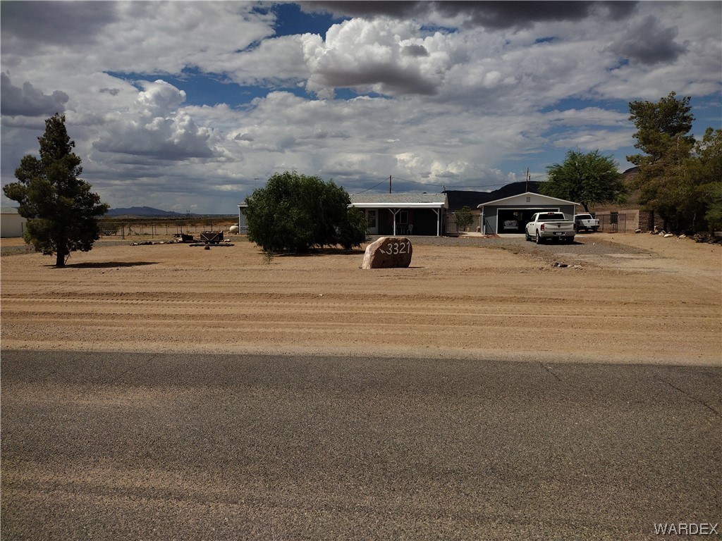 3321 McConnico Road Golden Valley, AZ 86413 - Photo 6 of 61