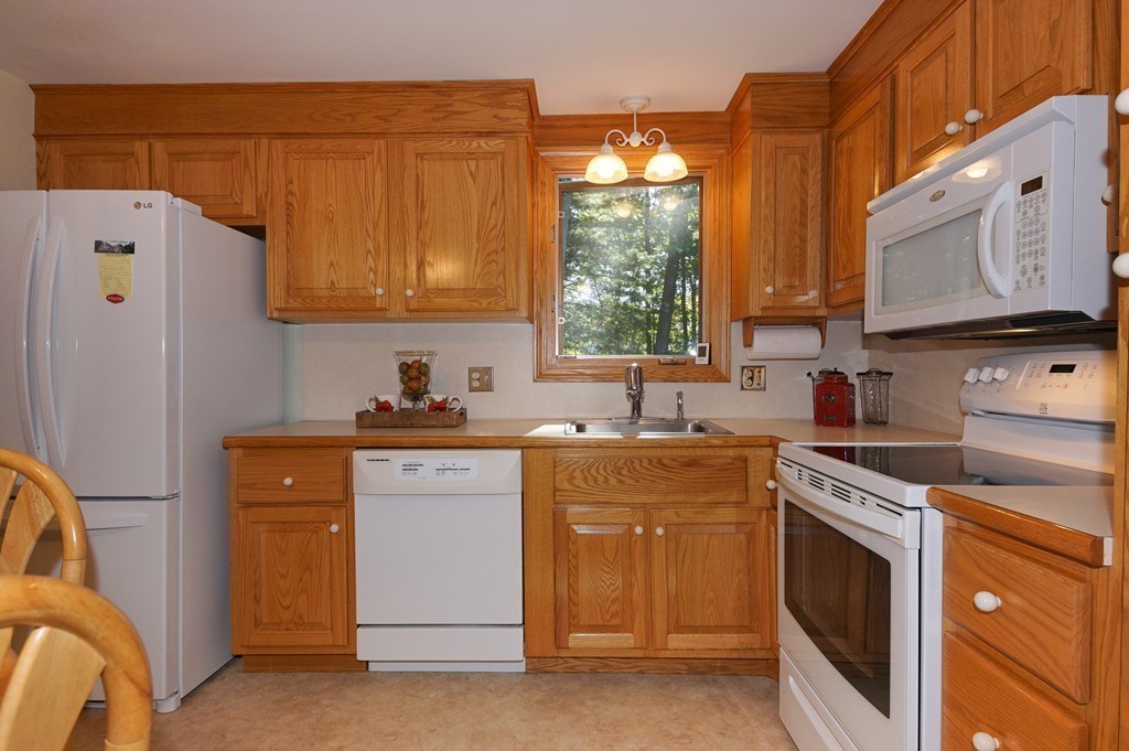 111 Drake Road Burlington, MA 01803 - Photo 11 of 25 Gallery Image 11