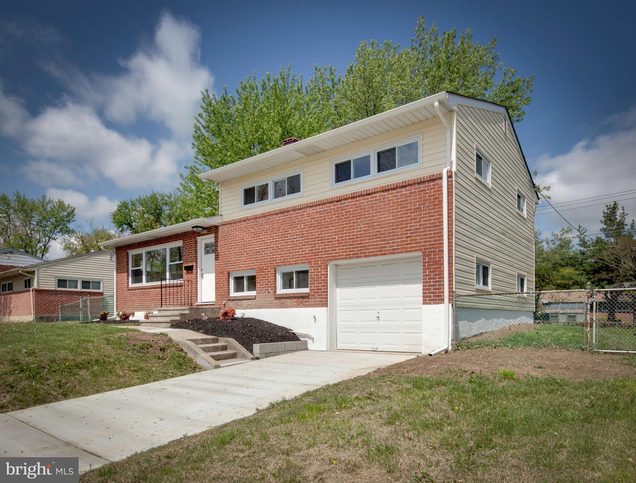 1012 Southridge Road Baltimore, MD 21228 - Photo 2 of 29 Exterior (Front)