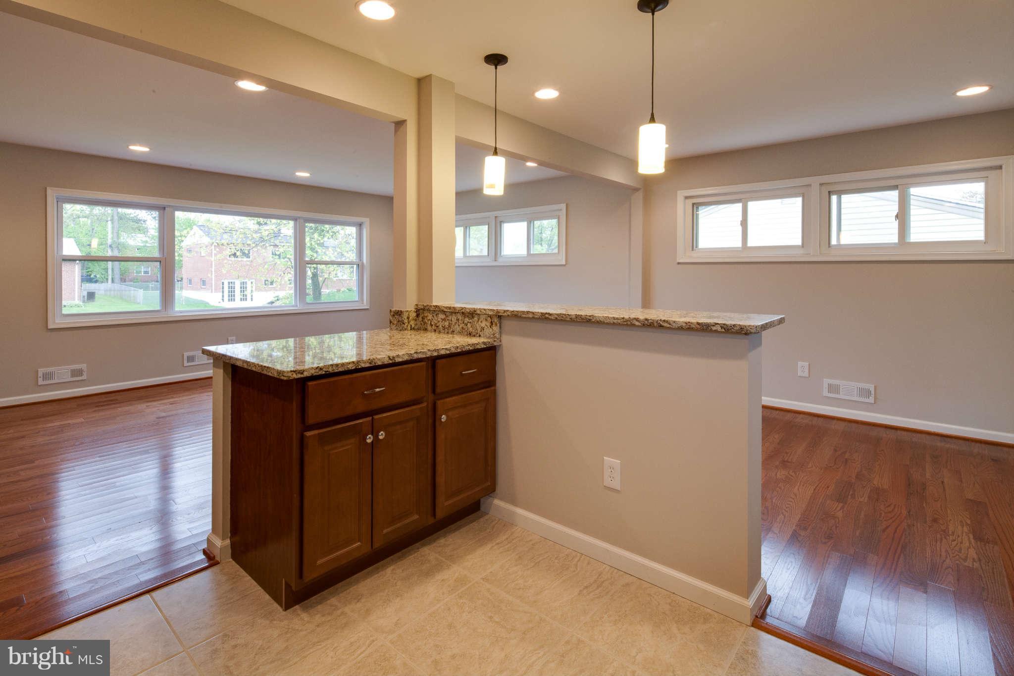 1012 Southridge Road Baltimore, MD 21228 - Photo 11 of 29 Kitchen