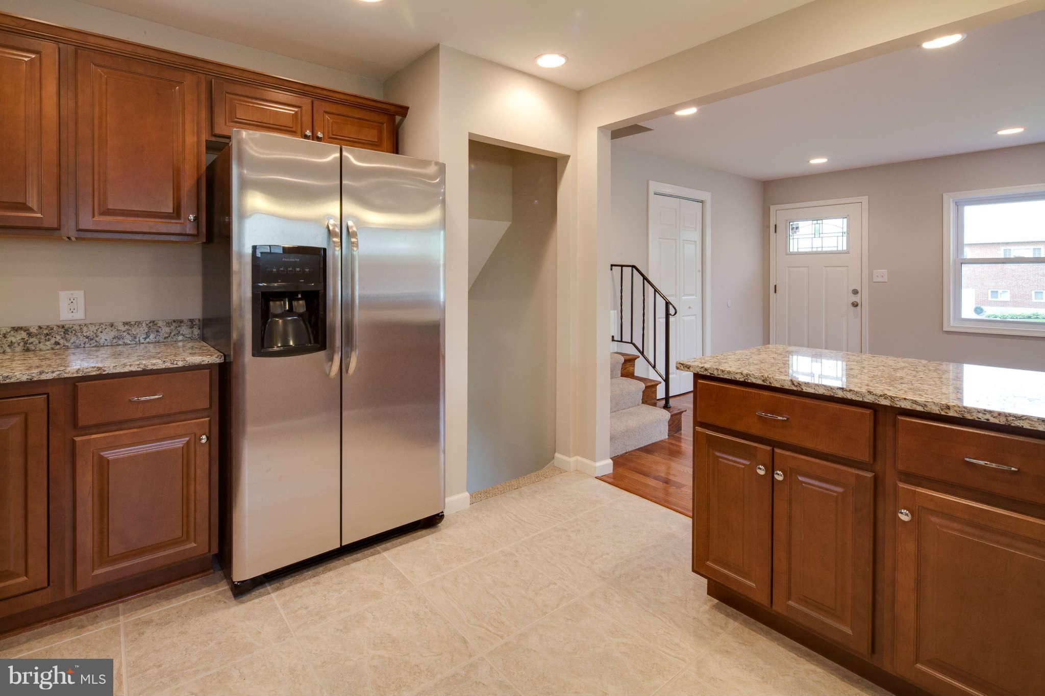 1012 Southridge Road Baltimore, MD 21228 - Photo 12 of 29 Kitchen