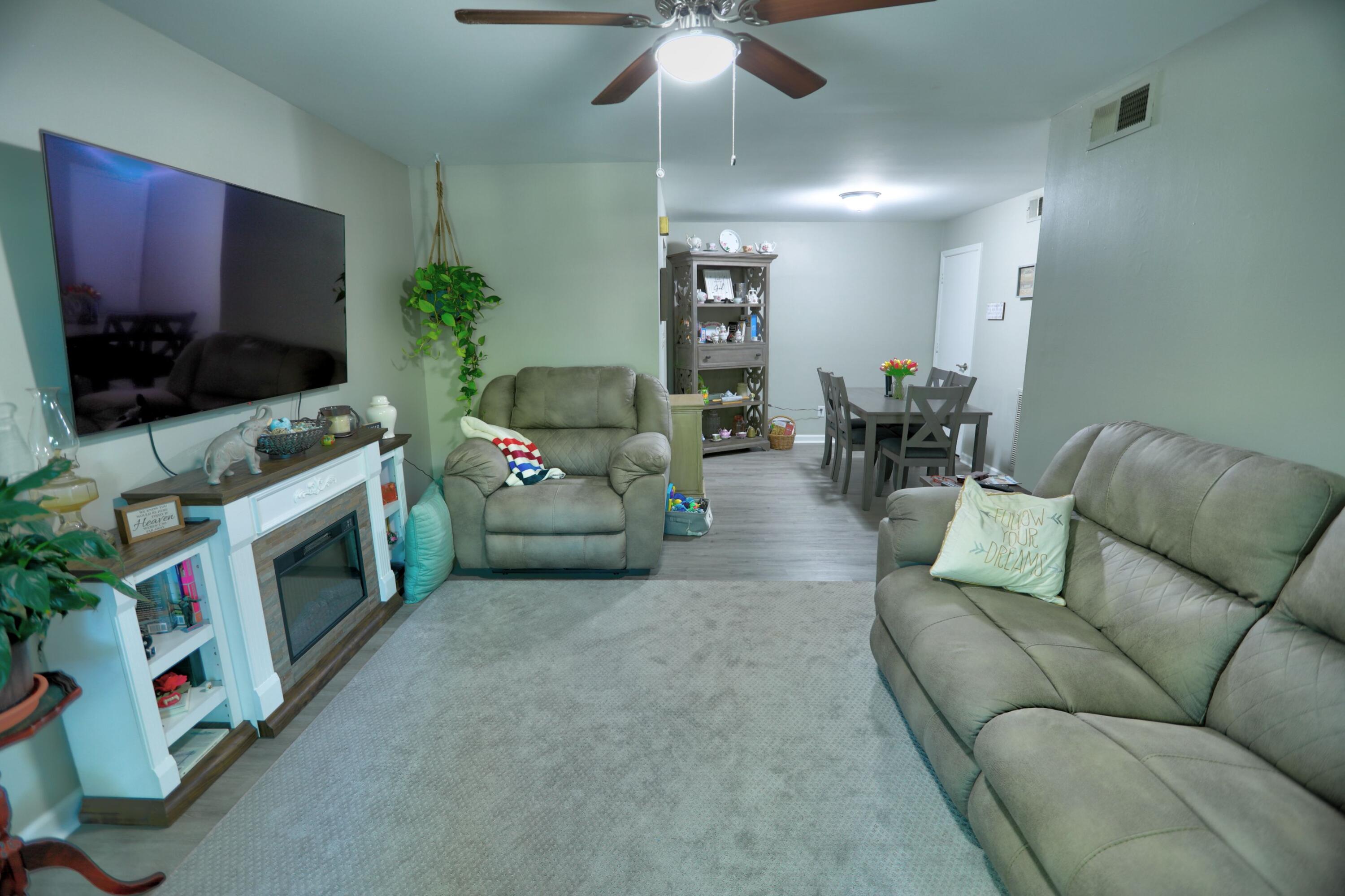 1080 Armstrong Mill Road, Unit A Lexington, KY 40517 - Photo 3 of 18 D49A7350_1_2_3_4
