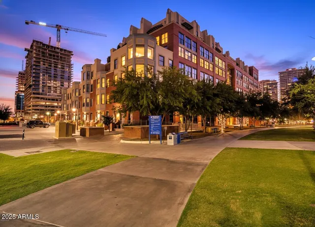 $2,600 | 21 East 6th Street, Unit 306, Tempe, AZ 85281