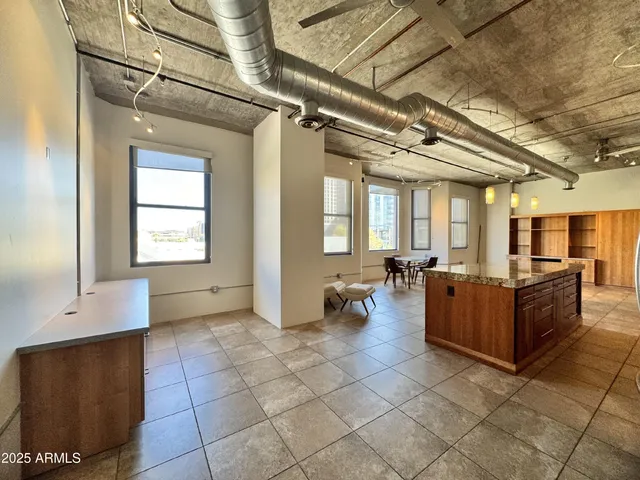 $2,600 | 21 East 6th Street, Unit 306, Tempe, AZ 85281