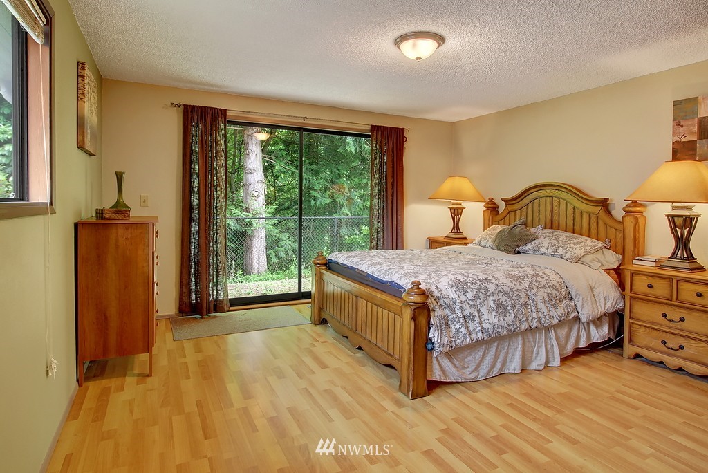 13814 Southeast 141st Street Renton, WA 98059 - Photo 11 of 20 Gallery Image 11