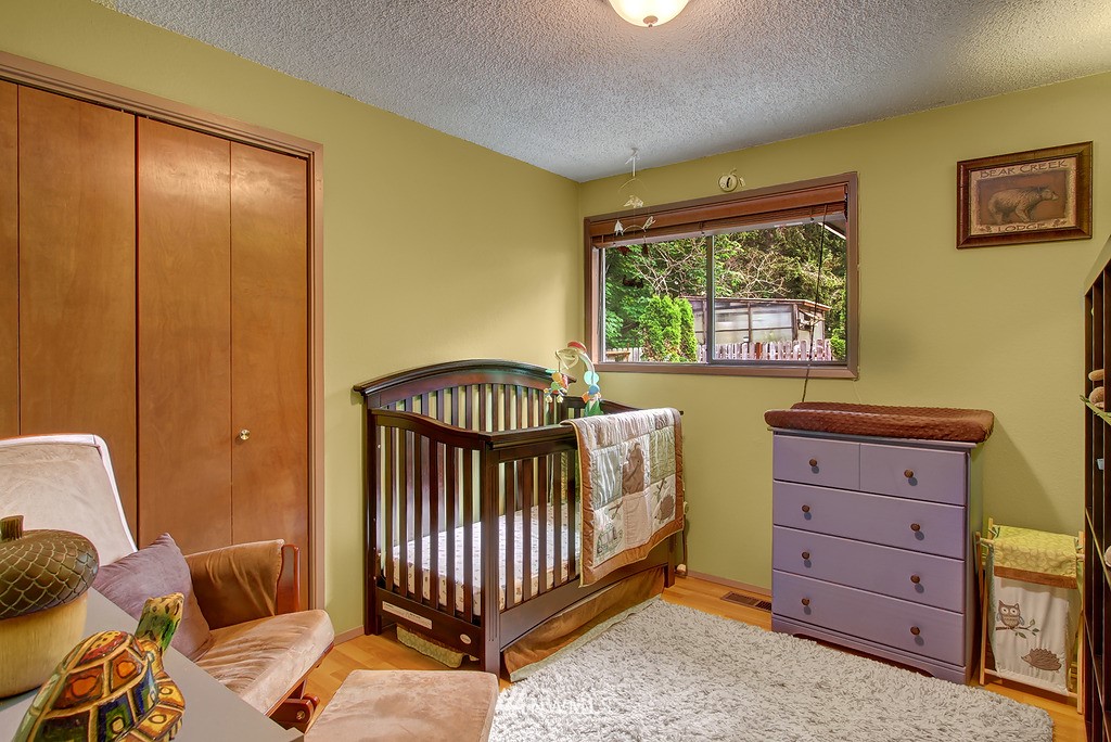 13814 Southeast 141st Street Renton, WA 98059 - Photo 12 of 20 Gallery Image 12