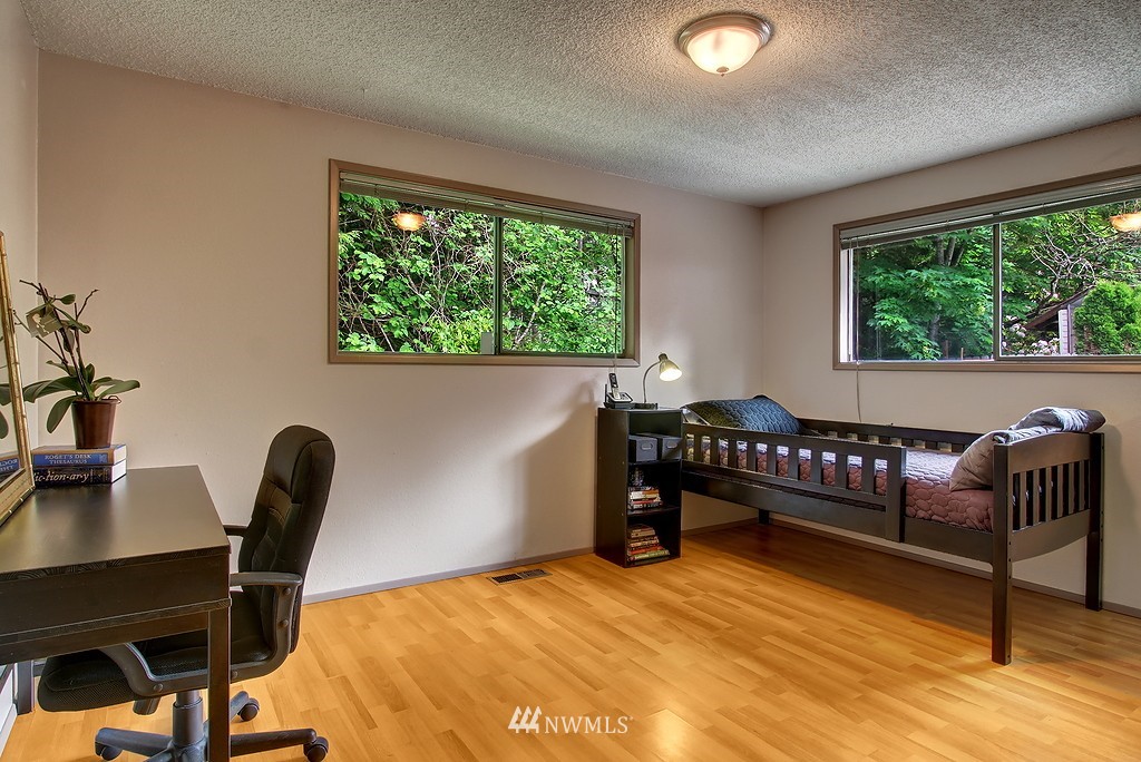 13814 Southeast 141st Street Renton, WA 98059 - Photo 13 of 20 Gallery Image 13