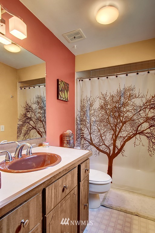 13814 Southeast 141st Street Renton, WA 98059 - Photo 16 of 20 Gallery Image 16