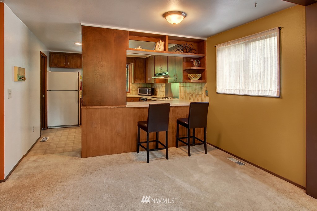 13814 Southeast 141st Street Renton, WA 98059 - Photo 5 of 20 Gallery Image 5