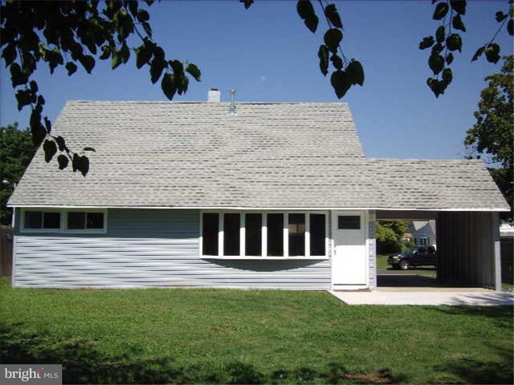 55 Geranium Road Levittown, PA 19057 - Photo 2 of 21 Exterior Back