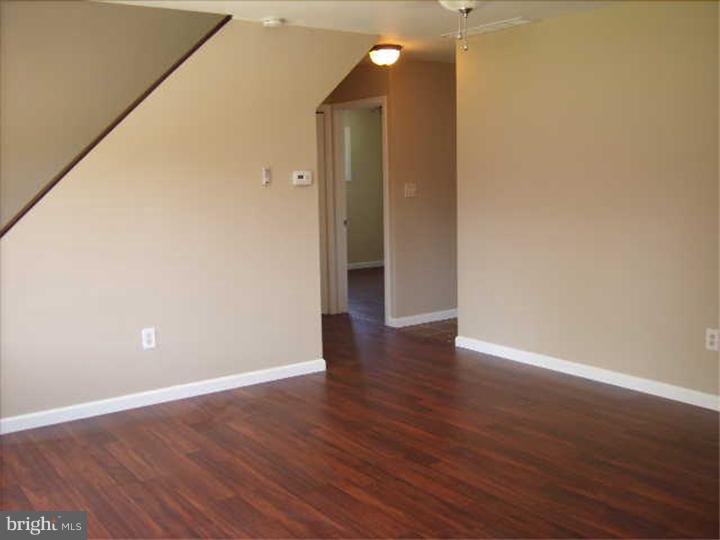 55 Geranium Road Levittown, PA 19057 - Photo 8 of 21 Living Room